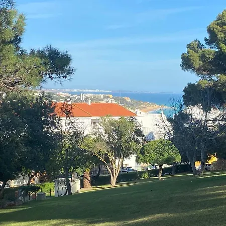 Ana Sun Αλμπουφέιρα