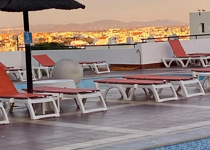 Ana Sun Αλμπουφέιρα