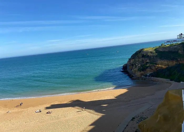 Ana Sun Αλμπουφέιρα