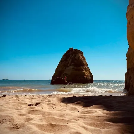 Ana Sun Албуфейра